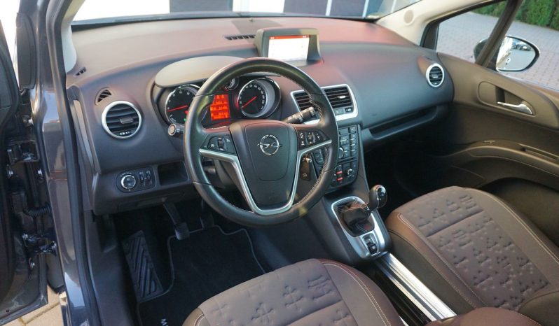 
								Cosmo*1.4*100KM*49000km*serwisowany w ASO full									