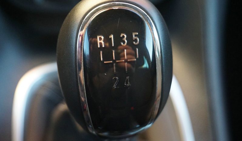
								Cosmo*1.4*100KM*49000km*serwisowany w ASO full									