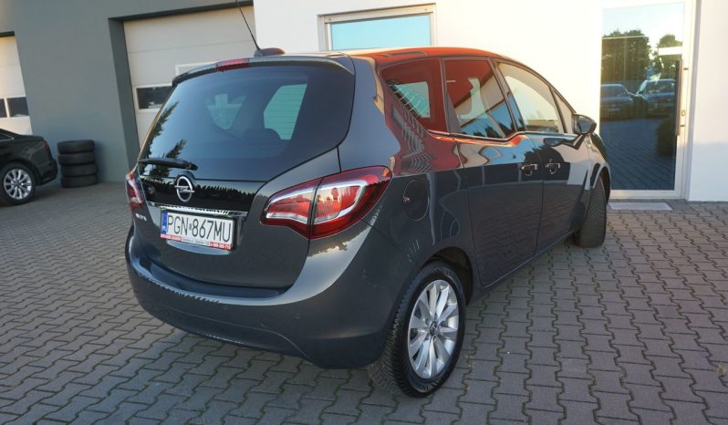 
								Cosmo*1.4*100KM*49000km*serwisowany w ASO full									