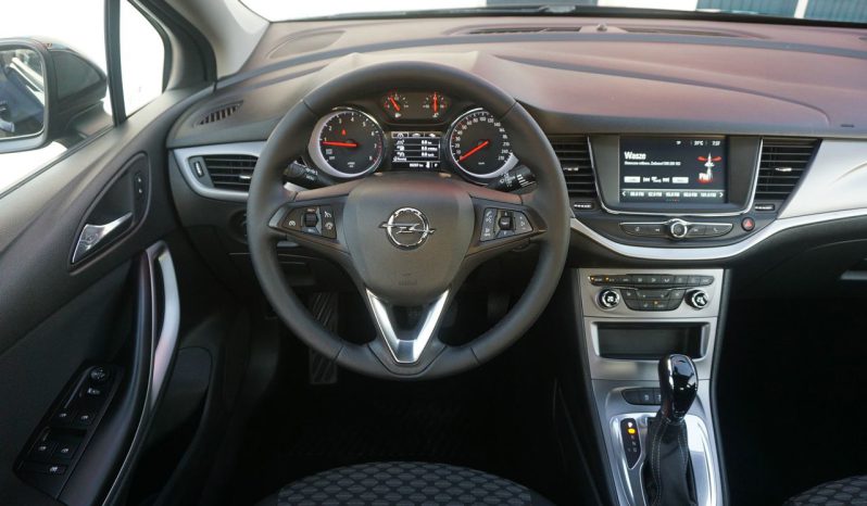 
								Opel Astra K 1.4 turbo full									