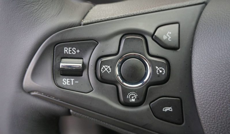 
								Opel Astra K 1.4 turbo navi kamera full									