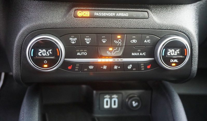 
								Ford Focus 1.5 TDCI kamera navi panorama full									