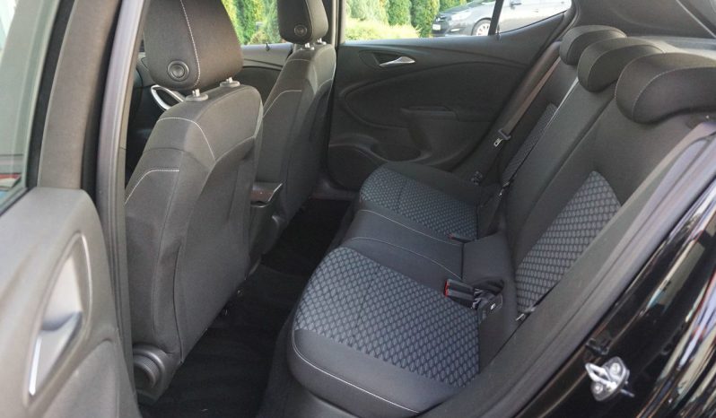 
								Opel Astra K 1.4 turbo full									