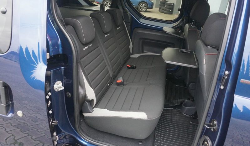 
								Dacia Dokker*Stepway*1.6*Navi*z Niemiec* full									