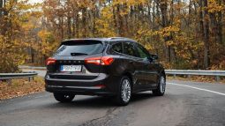 Ford Focus 1.5 TDCI kamera navi panorama