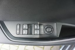 
										bi-xenon*panorama*kamera*navi*190KM*DSG full									