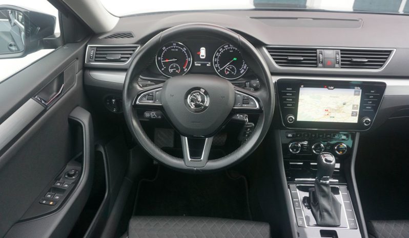 
								bi-xenon*panorama*kamera*navi*190KM*DSG full									