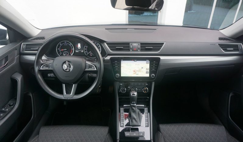 
								bi-xenon*panorama*kamera*navi*190KM*DSG full									