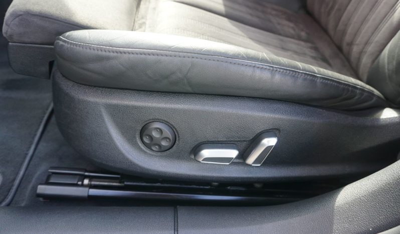 
								bogate wyposażenie*kamera*navi*2.0 TDI*190KM*DSG full									