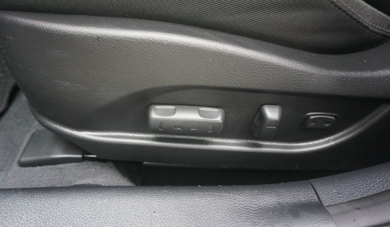 
								1.6 GDI*120000km*Xenon*Kamera*Navi* full									