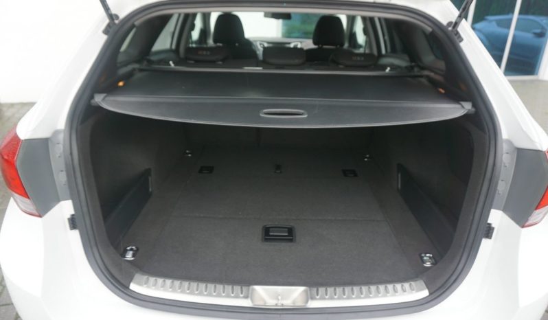 
								1.6 GDI*120000km*Xenon*Kamera*Navi* full									