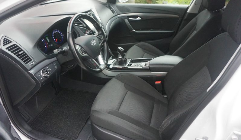 
								1.6 GDI*120000km*Xenon*Kamera*Navi* full									