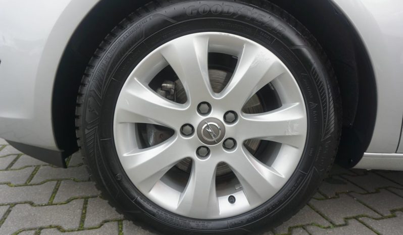 
								Cosmo*1.4*120KM*48000km*serwisowany w ASO full									