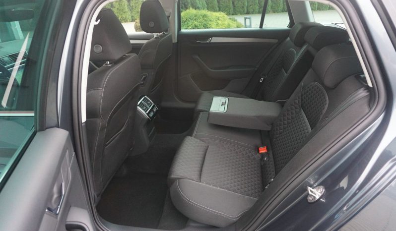 
								bi-xenon*panorama*kamera*navi*190KM*DSG full									