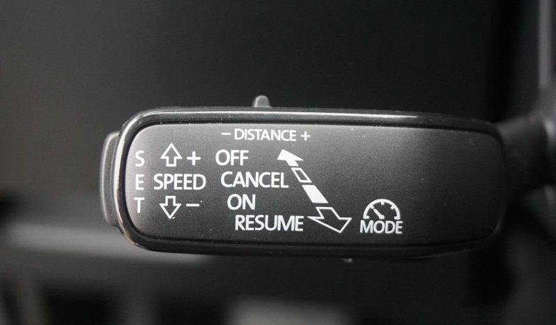 
								bi-xenon*panorama*kamera*navi*190KM*DSG full									