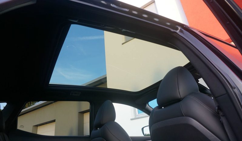 
								Tekna+*108000km*navi*kamera*panorama*160KM* full									